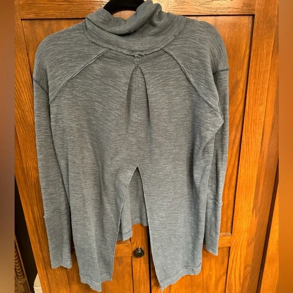 We the free turtleneck small EUC - Picture 3 of 5